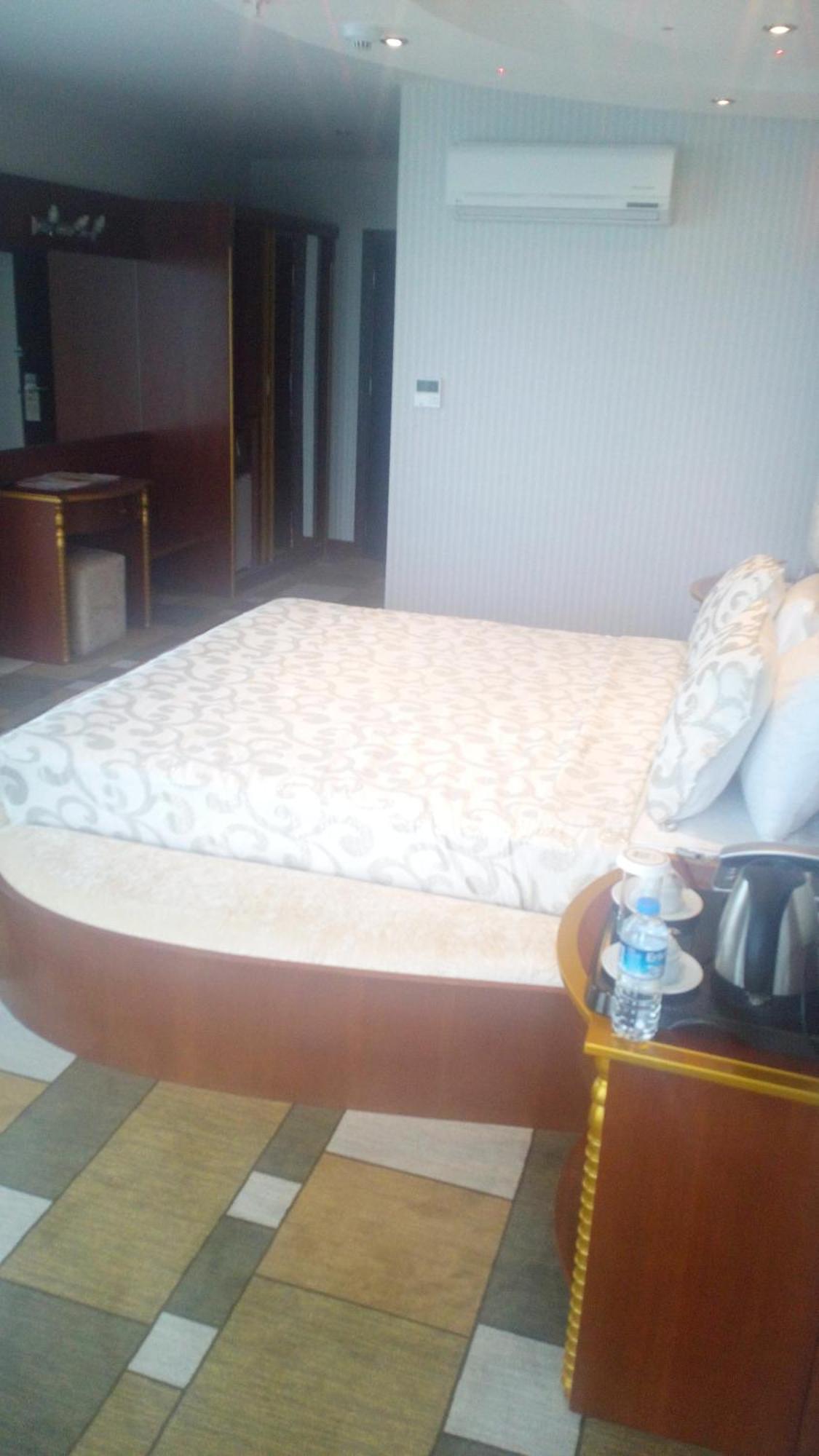 Grand Amisos Hotel Samsun Rom bilde